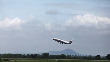 An Arik airline flight takes off from the domestic wing of the Nnamdi Azikiwe International Airport on its re-opening day for domestic flight operations, following the coronavirus disease (COVID-19) outbreak, in Abuja, Nigeria July 8, 2020. REUTERS/Afolab