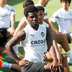 Yunus se acerca el Milán