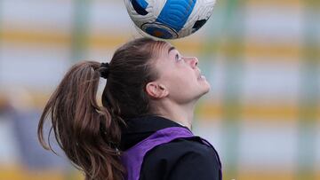 Soccer Football - Women's Copa America - Argentina Training - Estadio Municipal, La Tebaida, Colombia - July 11, 2022 Argentina's Estefania Banini during training REUTERS/Amanda Perobelli