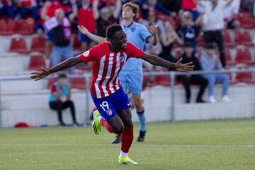 Omar Janneh celebra uno de sus goles al Levante.