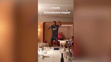 Es ¨¦poca de novatadas y en Valencia lo saben: cuanto m¨¢s rid¨ªculo, mejor...