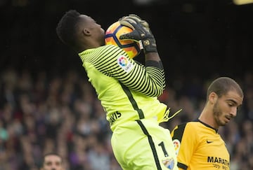 19/11/16 PARTIDO PRIMERA DIVISION  BARCELONA - MALAGA  PARADA Kameni