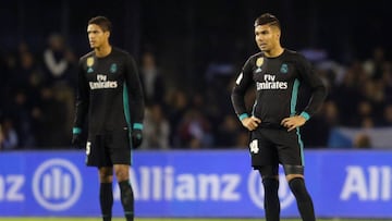 Casemiro y Varane, ante el Celta.