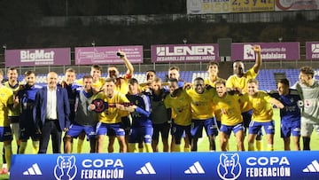 Los jugadores del CF Talavera celebran su clasificaci¨®n para la Copa 2023-24.