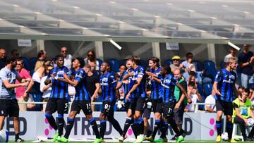 Merih Demiral of Atalanta BC celebrates after scoring his team's first goal during Atalanta Bergamo - US Cremonese, 6th turn of Serie A Tim 2022/23 in Gewis Stadium, Bergamo, Lombardy, Italy, 11/09/22 (Photo by Andrea Bruno Diodato/DeFodi Images via Getty Images)