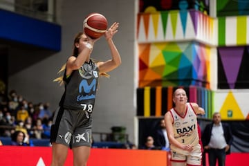 Begoña de Santiago, base del Movistar Estudiantes, lanza ante el Baxi Ferrol.