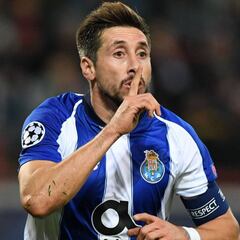 Casillas: "Herrera dice que se parece a Riquelme y es cierto"