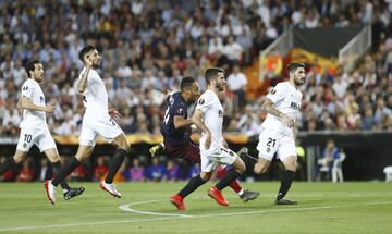 1-1. Pierre-Emerick Aubameyang marc¨® el primer gol.