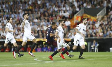 1-1. Pierre-Emerick Aubameyang marcó el primer gol.