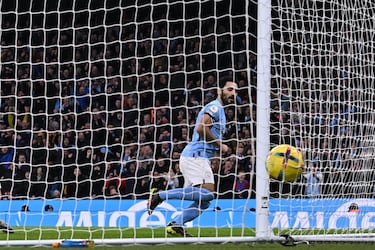 Barcelona “in talks” to sign Manchester City midfielder Ilkay Gündogan for next season