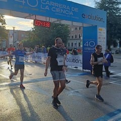 John Chebii y Paula Herrero ganan la Carrera de la Ciencia