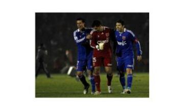 Diego Rivarola le metió cinco goles a Johnny Herrera, una con la U. Luego fueron compañeros en los azules.