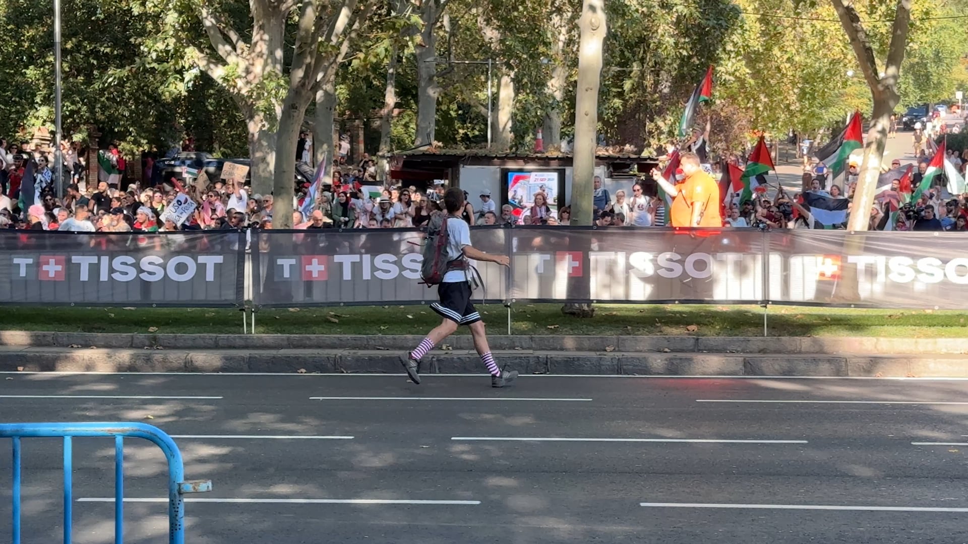 Aquí terminó La Vuelta: el momento exacto en el que se produjo la invasión del recorrido 