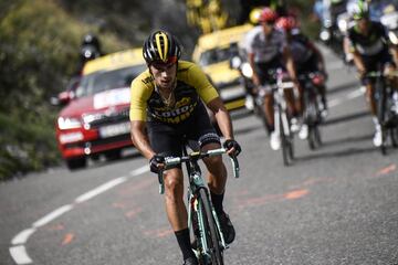 El ciclista esloveno, Primoz Roglic, durante la escapada de la etapa 17ª del Tour.