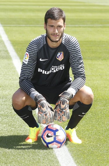 Firmado en 2014, llegó a convertirse en el suplente de Oblak en la temporada 2016-17, pero nunca consiguió debutar. Entre medias salió al Moreirense, União Madeira, Belenenses, Sporting de Braga, Aston Villa, Feirense, Belenenses... Ahora se encuentra en el Al-Raed, club de fútbol de Arabia Saudí.