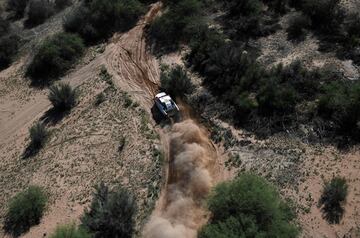 Decimotercera etapa entre San Juan y Córdoba. El piloto sudafricano Giniel De Villiers con Toyota.