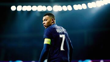 SAN SEBASTIAN, SPAIN - MARCH 05: Kylian Mbappe of Paris Saint-Germain looks on during the UEFA Champions League 2023/24 round of 16 second leg match between Real Sociedad and Paris Saint-Germain at Reale Arena on March 05, 2024 in San Sebastian, Spain. (Photo by Alex Caparros/Getty Images)