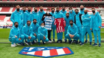 Simeone, con los Pumas, la selecci&oacute;n de Argentina de rugby a 7, en el Wanda Metropolitano.