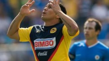 Salvador Caba&ntilde;as le convirti&oacute; dos goles a Cruz Azul en el &uacute;ltimo cl&aacute;sico joven que disput&oacute;, el correspondiente al Apertura 2009.