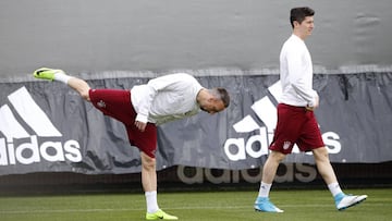 Lewandowski: Bayern striker lasts just 15 minutes of training