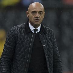 ‘Chelís’ a Mikel Arriola : “Usted ya tiene una mancha”