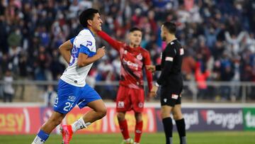 Futbol, Universidad Catolica vs Union San Felipe
Tercera Fase, Copa Chile 2022.
El jugador de Universidad Catolica Marcelino Nunez celebra su gol durante el partido por Copa Chile contra Union San Felipe disputado en el estadio San Carlos de Apoquindo.
Santiago, Chile.
25/06/2022
Felipe Zanca/Photosport

Football, Universidad Catolica vs Union San Felipe
3rd phase, 2022 Copa Chile.
Universidad CatolicaÕs player Marcelino Nunez  celebrates the goal against Union San Felipe during the Copa Chile match held at San Carlos de Apoquindo stadium.
Santiago, Chile.
25/06/2022
Felipe Zanca/Photosport