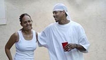 <b>BAJO SOSPECHA</b>. El polémico jugador de la NBA se encuentra en medio de un nuevo conflicto. Se le acusa de "Agresiónn y Amenaza con arma de fuego". Filadelfia al borde del abismo. Su estrella se apaga.