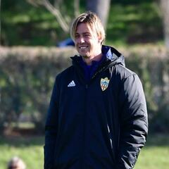 Guti: "Si queremos seguir arriba tenemos que ser sólidos en casa"