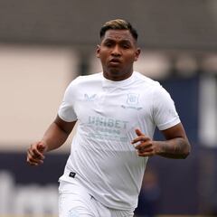 Ferguson presiona para que Morelos juegue el clásico ante Celtic