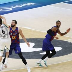 Un Barça con dos caras arranca con victoria... y un susto final