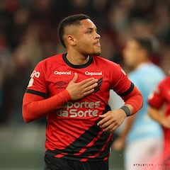 Vitor Roque marcha imparable