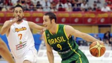 España se va al descanso con 10 puntos de ventaja