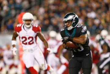  Darren Sproles, el corredor especialista de Philadelphia Eagles, ha sido de los pocos jugadores en el ataque de Phily que ha dado la cara en todos los partidos.