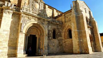 El Panteón Real se encuentra en la Basílica de San Marcos.