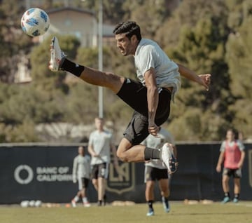 Carlos Vela entrenando con LAFC