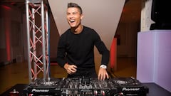 Cristiano Ronaldo celebra el lanzamiento de CR7