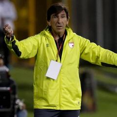 Omar y Salaberry se perfilan en la titular ante Cerro por Copa