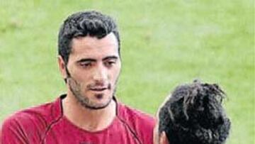 <b>ENTRENÓ. </b>Güiza, en un descanso, se ejercitó con sus compañeros.