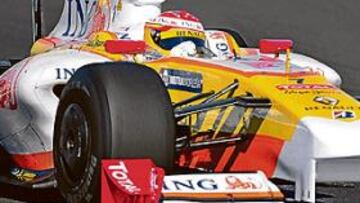 <b>DEPRISA, DEPRISA. </b>Los tiempos de Alonso han elevado al máximo la moral de su escudería.