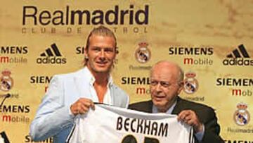 <B>FRAUDE</B>. Camisetas como esta de Beckham era una de las que se confeccionaban en la empresa de Comenar Viejo.