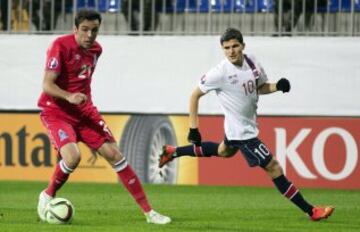 Azerbaiyán - Noruega. Elvin Yunuszade y Tarik Elyounoussi.