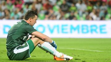 Afición del América rechaza a Marchesín y exige renovación de Moisés Muñoz
