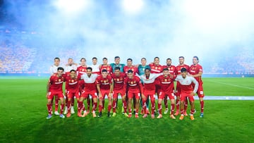 Toluca team group during the final first leg match between Tigres UANL and Toluca, as part of the Liga BBVA MX, Torneo Apertura 2025 at Universitario Stadium, on December 11, 2025 in Monterrey, Nuevo Leon, Mexico.