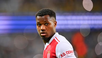 Ansu Fati durante un partido del Mónaco.