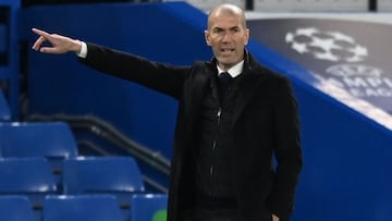 Soccer Football - Champions League - Semi Final Second Leg - Chelsea v Real Madrid - Stamford Bridge, London, Britain - May 5, 2021 Real Madrid coach Zinedine Zidane REUTERS/Toby Melville