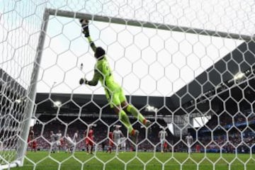 Fabianski kept Poland in it with this fantastic save from Seferovic.