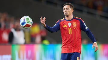 SEVILLE, SPAIN - NOVEMBER 18: Yeremy Pino of Spain in action during the FIFA World Cup 2026 qualifier match between Spain and Türkiye at Estadio de La Cartuja on November 18, 2025 in Seville, Spain. (Photo by Jesus Ruiz/Quality Sport Images/Getty Images)