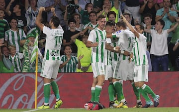 1-0. Sanabria celebró el primer gol.