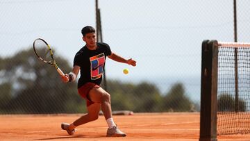 Alcaraz, entrenándose hoy en Montecarlo.