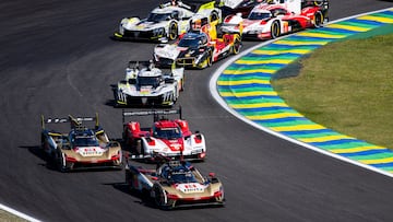 Start of the race, 12 LYNN Alex (gbr), NATO Norman (fra), STEVENS Will (gbr), Cadillac Hertz Team Jota, Cadillac V-Series.R #12, Hypercar, action during the Rolex 6 Hours of Sao Paulo 2025, 5th round of the 2025 FIA World Endurance Championship, from July 11 to 13, 2025 on the Interlagos Circuit in Sao Paulo, Brazil - Photo Julien Delfosse / DPPI